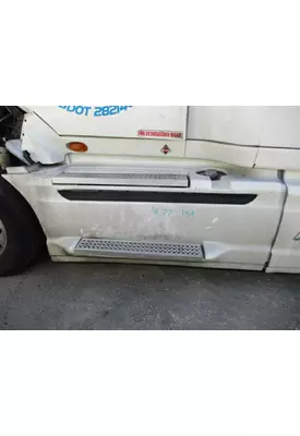 INTERNATIONAL PROSTAR 122 CAB SKIRT/SIDE FAIRING
