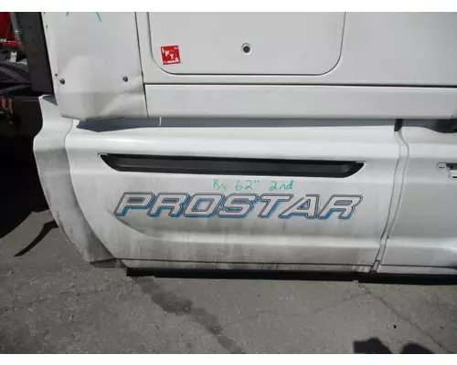 INTERNATIONAL PROSTAR 122 CAB SKIRTSIDE FAIRING