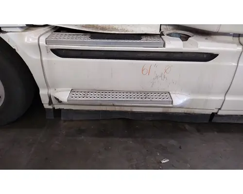 INTERNATIONAL PROSTAR 122 CAB SKIRTSIDE FAIRING