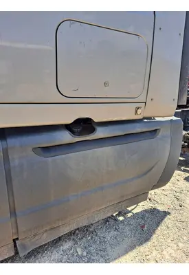 INTERNATIONAL PROSTAR 122 CAB SKIRT/SIDE FAIRING