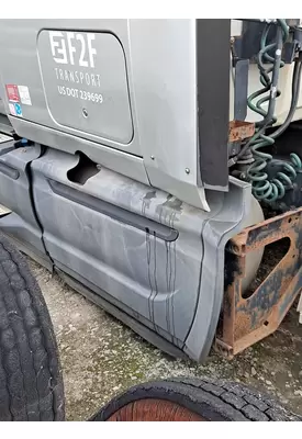 INTERNATIONAL PROSTAR 122 CAB SKIRT/SIDE FAIRING