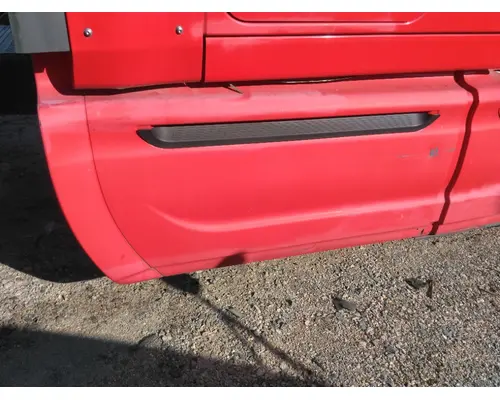 INTERNATIONAL PROSTAR 122 CAB SKIRTSIDE FAIRING