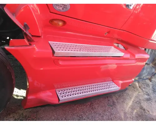 INTERNATIONAL PROSTAR 122 CAB SKIRTSIDE FAIRING