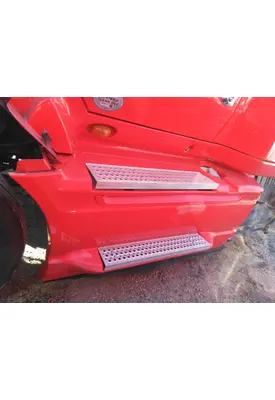 INTERNATIONAL PROSTAR 122 CAB SKIRT/SIDE FAIRING