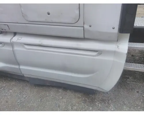 INTERNATIONAL PROSTAR 122 CAB SKIRTSIDE FAIRING