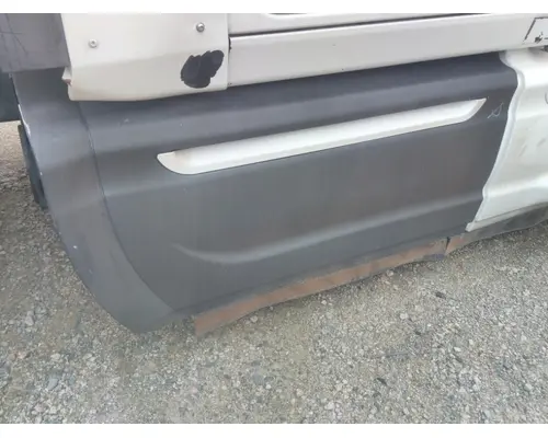 INTERNATIONAL PROSTAR 122 CAB SKIRTSIDE FAIRING