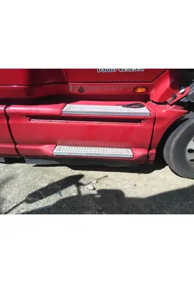INTERNATIONAL PROSTAR 122 CAB SKIRT/SIDE FAIRING