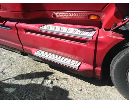 INTERNATIONAL PROSTAR 122 CAB SKIRTSIDE FAIRING