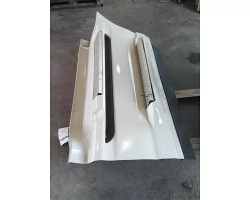 INTERNATIONAL PROSTAR 122 CAB SKIRTSIDE FAIRING