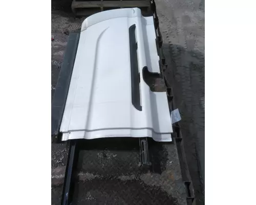 INTERNATIONAL PROSTAR 122 CAB SKIRTSIDE FAIRING