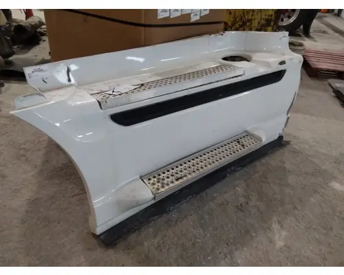 INTERNATIONAL PROSTAR 122 CAB SKIRTSIDE FAIRING