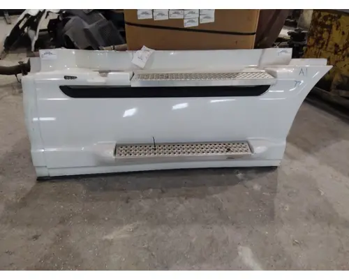 INTERNATIONAL PROSTAR 122 CAB SKIRTSIDE FAIRING