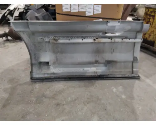 INTERNATIONAL PROSTAR 122 CAB SKIRTSIDE FAIRING