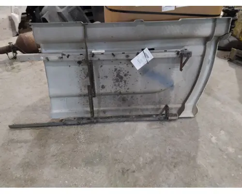 INTERNATIONAL PROSTAR 122 CAB SKIRTSIDE FAIRING