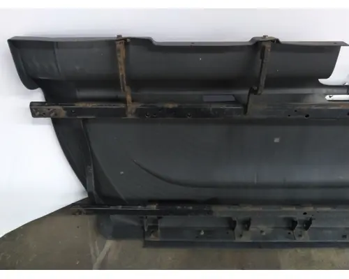 INTERNATIONAL PROSTAR 122 CAB SKIRTSIDE FAIRING