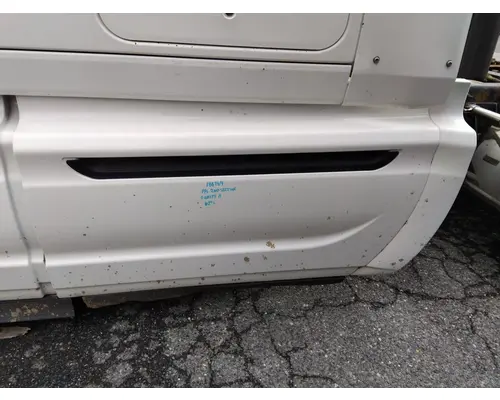 INTERNATIONAL PROSTAR 122 CAB SKIRTSIDE FAIRING