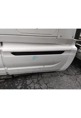 INTERNATIONAL PROSTAR 122 CAB SKIRT/SIDE FAIRING