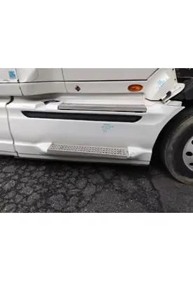 INTERNATIONAL PROSTAR 122 CAB SKIRT/SIDE FAIRING