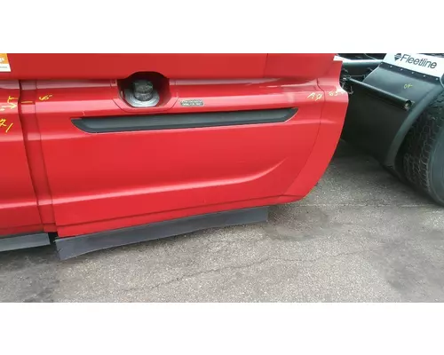 INTERNATIONAL PROSTAR 122 CAB SKIRTSIDE FAIRING