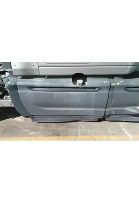 INTERNATIONAL PROSTAR 122 CAB SKIRT/SIDE FAIRING