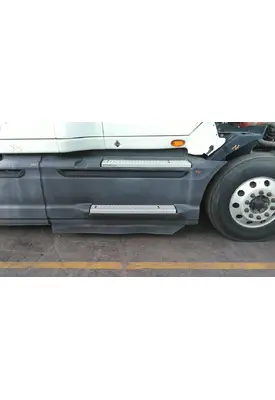 INTERNATIONAL PROSTAR 122 CAB SKIRT/SIDE FAIRING