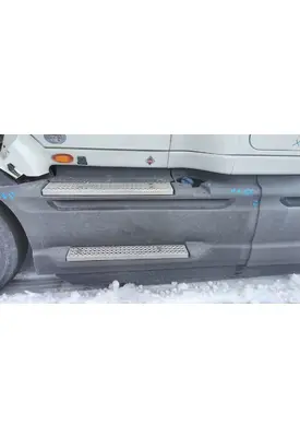 INTERNATIONAL PROSTAR 122 CAB SKIRT/SIDE FAIRING