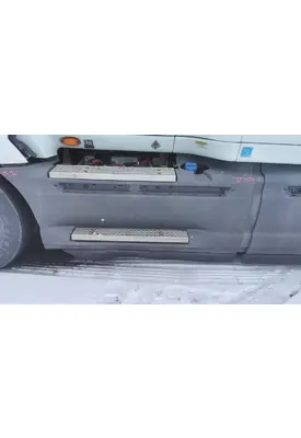 INTERNATIONAL PROSTAR 122 CAB SKIRT/SIDE FAIRING