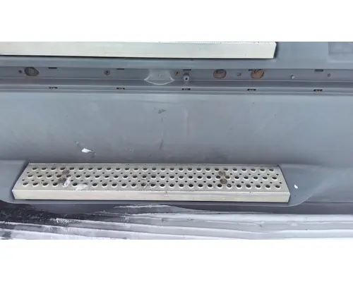 INTERNATIONAL PROSTAR 122 CAB SKIRTSIDE FAIRING