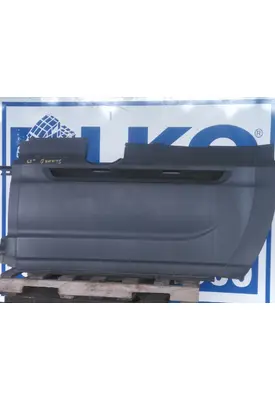 INTERNATIONAL PROSTAR 122 CAB SKIRT/SIDE FAIRING