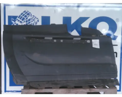 INTERNATIONAL PROSTAR 122 CAB SKIRTSIDE FAIRING