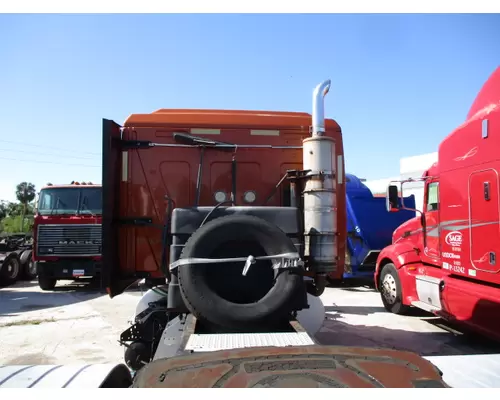 INTERNATIONAL PROSTAR 122 CAB