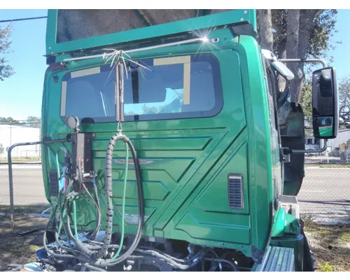 INTERNATIONAL PROSTAR 122 CAB