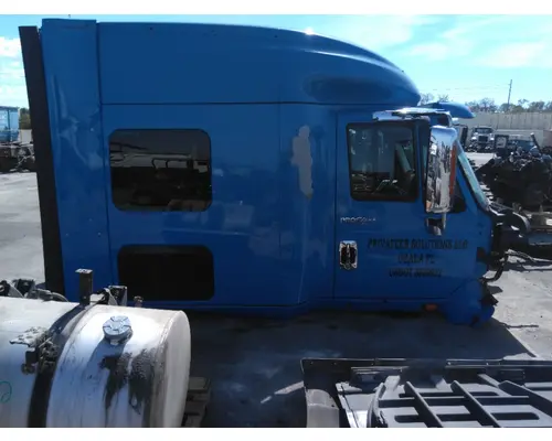 INTERNATIONAL PROSTAR 122 CAB