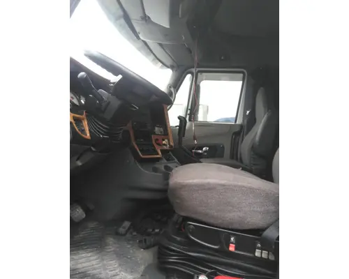 INTERNATIONAL PROSTAR 122 CAB