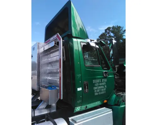 INTERNATIONAL PROSTAR 122 CAB