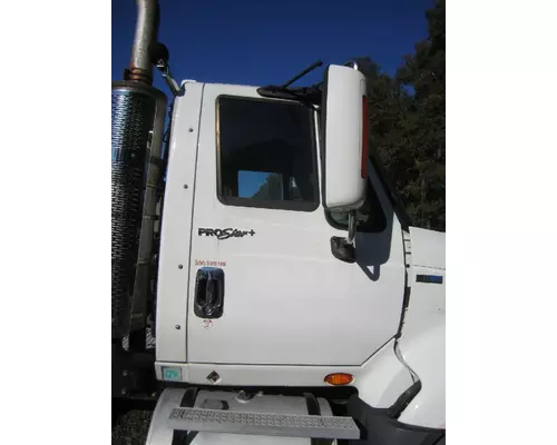 INTERNATIONAL PROSTAR 122 CAB