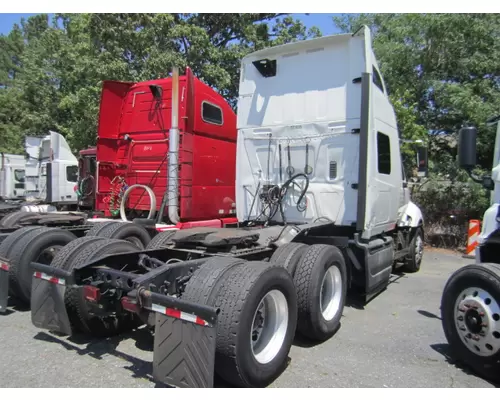 INTERNATIONAL PROSTAR 122 CAB
