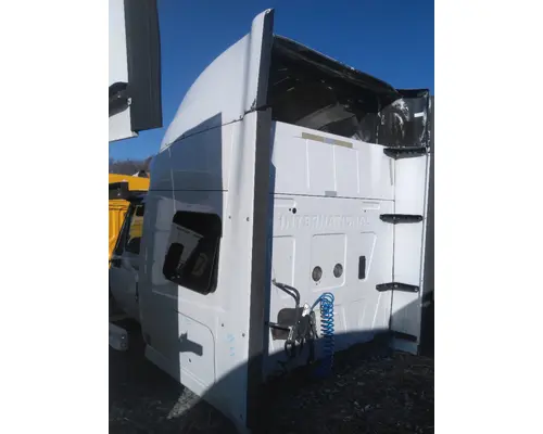 INTERNATIONAL PROSTAR 122 CAB