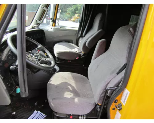 INTERNATIONAL PROSTAR 122 CAB