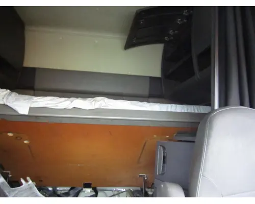 INTERNATIONAL PROSTAR 122 CAB