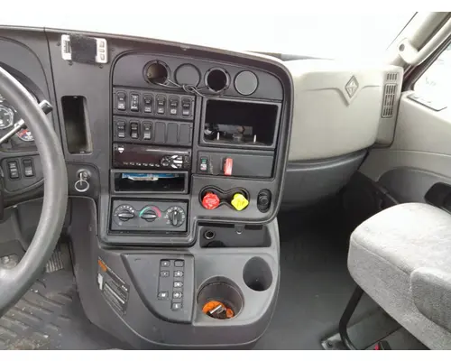 INTERNATIONAL PROSTAR 122 CAB