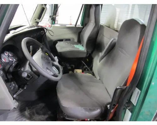 INTERNATIONAL PROSTAR 122 CAB