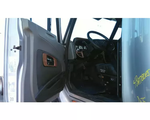 INTERNATIONAL PROSTAR 122 CAB