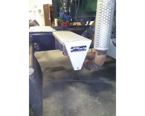 INTERNATIONAL PROSTAR 122 CHAIN HANGER