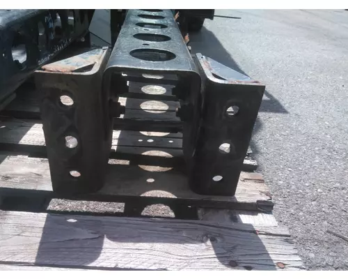 INTERNATIONAL PROSTAR 122 CROSSMEMBER