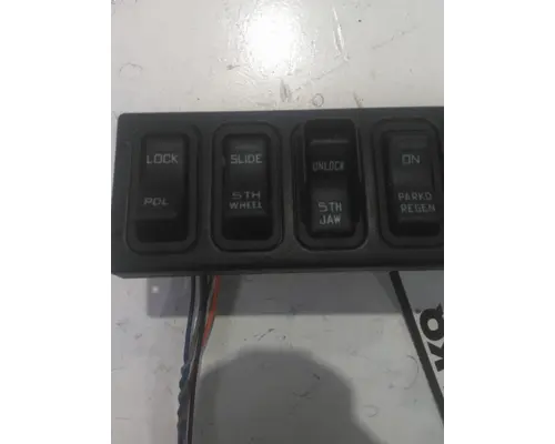 INTERNATIONAL PROSTAR 122 DASH PANEL