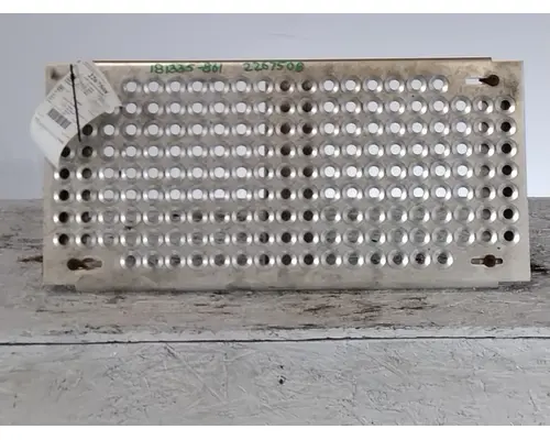 INTERNATIONAL PROSTAR 122 DECK (CATWALK) STEP