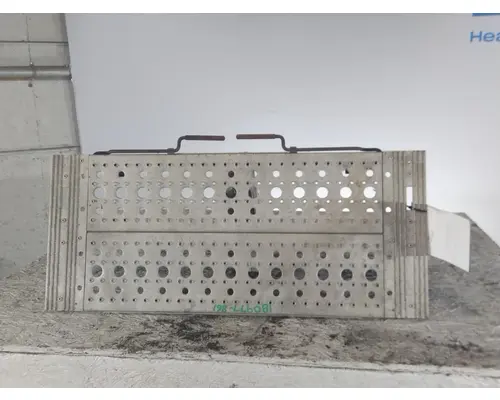 INTERNATIONAL PROSTAR 122 DECK (CATWALK) STEP