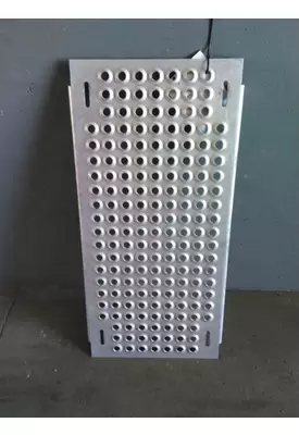 INTERNATIONAL PROSTAR 122 DECK (CATWALK) STEP
