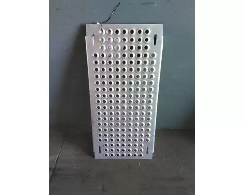 INTERNATIONAL PROSTAR 122 DECK (CATWALK) STEP